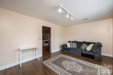Beautiful 4-bedroom, 2.5-bath home located in a desirable gated - photo 33