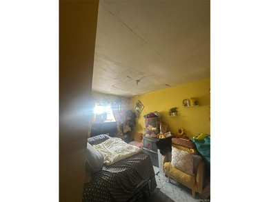 Welcome to 1317 Stratford Avenue, a well-maintained - photo 8