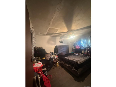 Welcome to 1317 Stratford Avenue, a well-maintained - photo 9