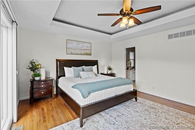 Location. Luxury. Lifestyle. This exceptional waterfront retreat - photo 17