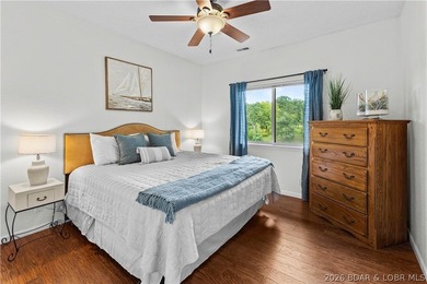 Location. Luxury. Lifestyle. This exceptional waterfront retreat - photo 35