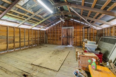 Capture the essence of peaceful, rustic luxury with this 10-acre - photo 39