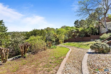 DISCOVER SERENE LAKE LIVING IN THIS EXCEPTIONAL 4 BEDROOM, 3.5 - photo 44