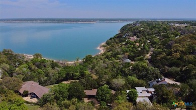 DISCOVER SERENE LAKE LIVING IN THIS EXCEPTIONAL 4 BEDROOM, 3.5 - photo 45