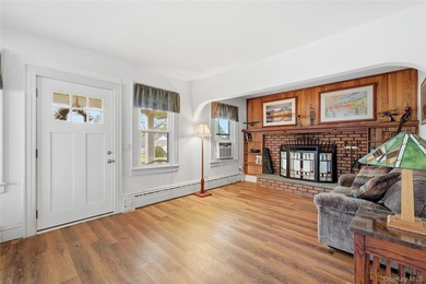 Prime location South of Montauk Highway! This spacious 4-bedroom - photo 5