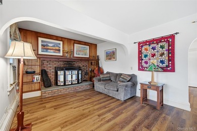 Prime location South of Montauk Highway! This spacious 4-bedroom - photo 6