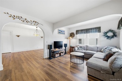 Prime location South of Montauk Highway! This spacious 4-bedroom - photo 8