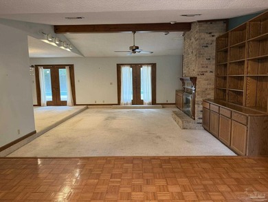 Welcome to 6260 Windwood Drive... located in one of Northeast - photo 4