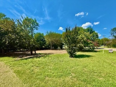 Lake Ray Roberts Lot For Sale in Tioga Texas