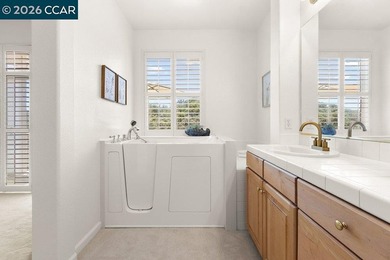 Welcome to this lovely Rossmoor condo with a rare three bedroom - photo 24