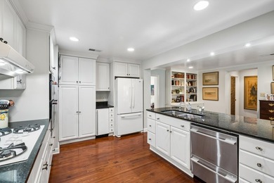 Welcome to 114 Live Oak Drive, a charming three-bedroom - photo 11