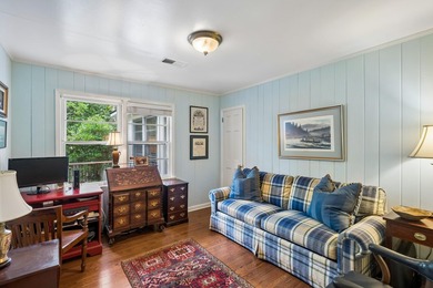 Welcome to 114 Live Oak Drive, a charming three-bedroom - photo 21