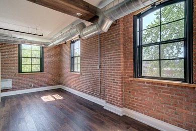 Welcome to 1830 Rue Panet, apartment 412! This corner - photo 15