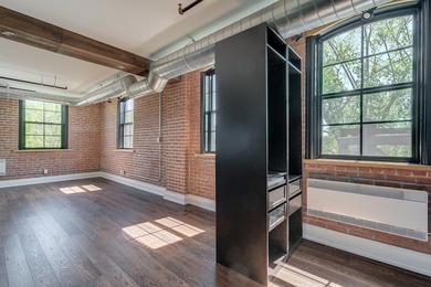 Welcome to 1830 Rue Panet, apartment 412! This corner - photo 16