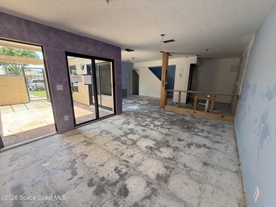 This 3 bedroom 2 bathroom home offers the ultimate blank canvas - photo 2