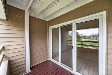 Amazing second floor unit with a private balcony overlooking a - photo 12