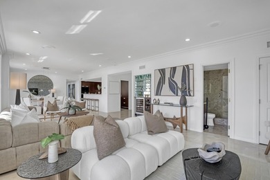 Beautifully refreshed, this spacious 2-bedroom residence (easily - photo 5