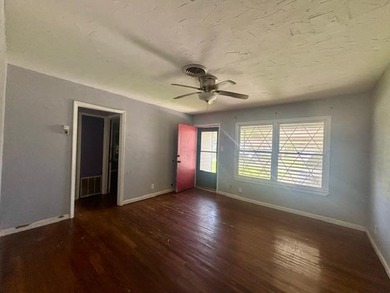 Welcome to 5614 Cordelia- a home filled with wonderful potential - photo 22