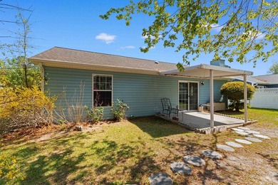 Rare opportunity in Azalea Place-homes here hardly ever hit the - photo 32