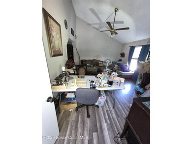 Motivated seller! Excellent opportunity with this 3 bed 2 bath - photo 7