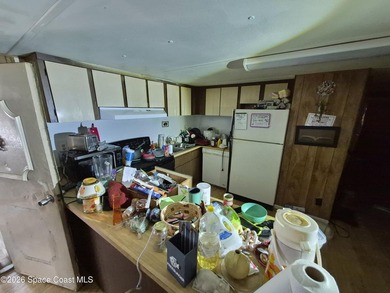 Motivated seller! Excellent opportunity with this 3 bed 2 bath - photo 8