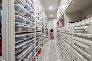 EXQUISITE. Seeing is believing. Amenities & storage galore - photo 23