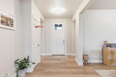 Welcome to 12602 S Teano Ave-an exceptional 2,128 sq ft, 3 bed - photo 5