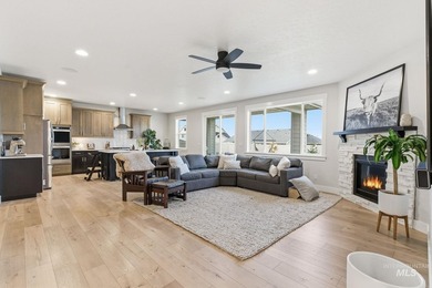 Welcome to 12602 S Teano Ave-an exceptional 2,128 sq ft, 3 bed - photo 7