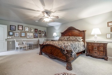 EXQUISITE. Seeing is believing. Amenities & storage galore - photo 31