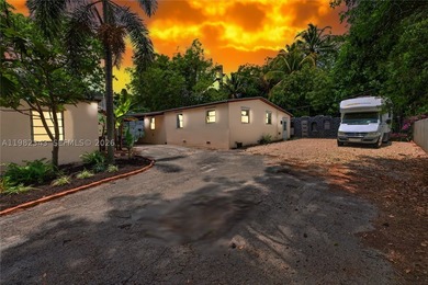 Minutes to Wilton Manors shopping, dining, & more. Move-in ready - photo 1