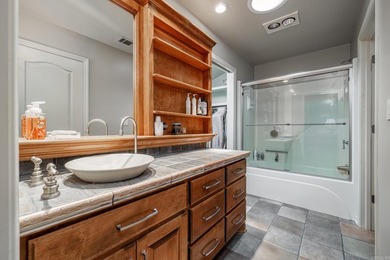 EXQUISITE. Seeing is believing. Amenities & storage galore - photo 32