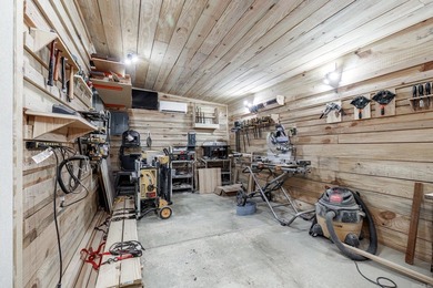 EXQUISITE. Seeing is believing. Amenities & storage galore - photo 45