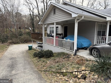 Amazing tri-plex investment opportunity. Fully leased by