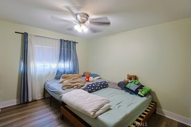 Take advantage and discover this stunning, totally remodeled 3 - photo 12