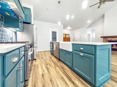 Welcome to a beautifully designed newly constructed home in - photo 12