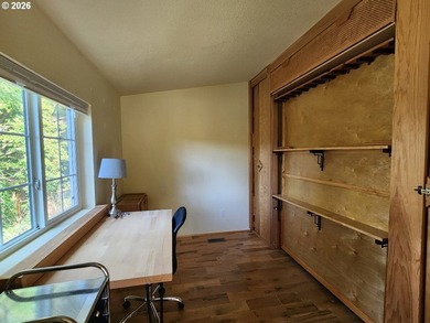 Enjoy coastal living in this charming 3 bedroom, 2 bathroom home - photo 16