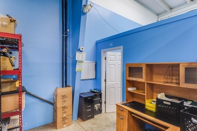 Prime retail space available. The climate controlled 10,752 SqFt - photo 20