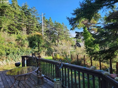 Enjoy coastal living in this charming 3 bedroom, 2 bathroom home - photo 21