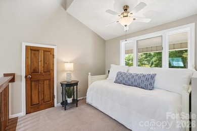 Extraordinary 3-bedroom waterfront home offering breathtaking - photo 23