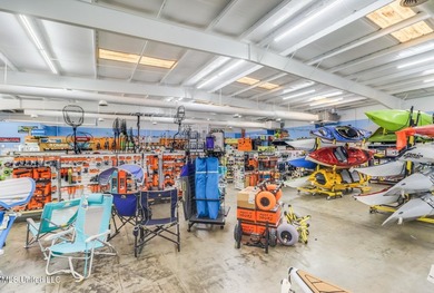 Prime retail space available. The climate controlled 10,752 SqFt - photo 23
