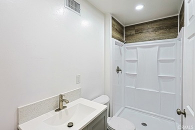 Take advantage and discover this stunning, totally remodeled 3 - photo 28
