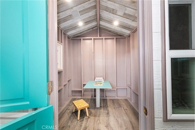 Redesigned and move-in ready, this exceptional Carson Park home - photo 36