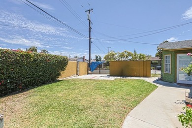 Take advantage and discover this stunning, totally remodeled 3 - photo 37