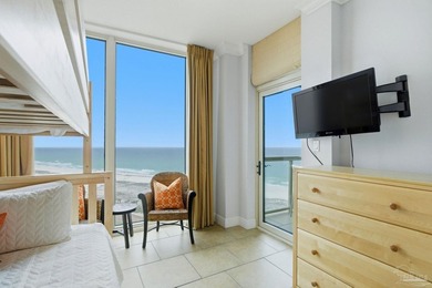 Floor-to-ceiling glass, a private balcony with a built-in grill - photo 8