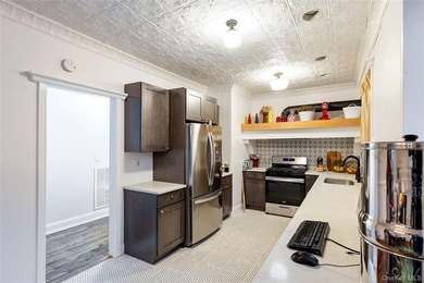Welcome to 720 Franklin Blvd!!! A distinctive corner property - photo 10