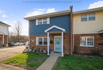 Lake Chaweva  Townhome/Townhouse Sale Pending in Cross Lanes West Virginia