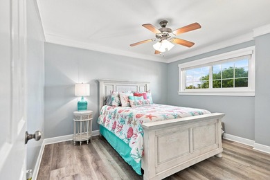 Discover Florida living in this tastefully remodeled 3-bedroom - photo 11