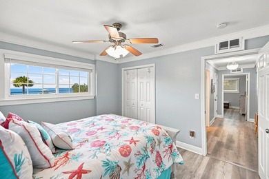 Discover Florida living in this tastefully remodeled 3-bedroom - photo 12