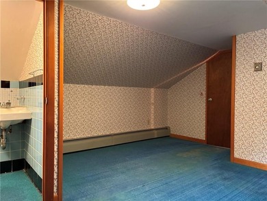 This home is ready for another generation of happy memories and - photo 18