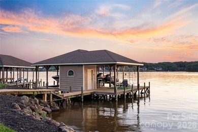 Spectacular sunsets and refined architectural details define - photo 3